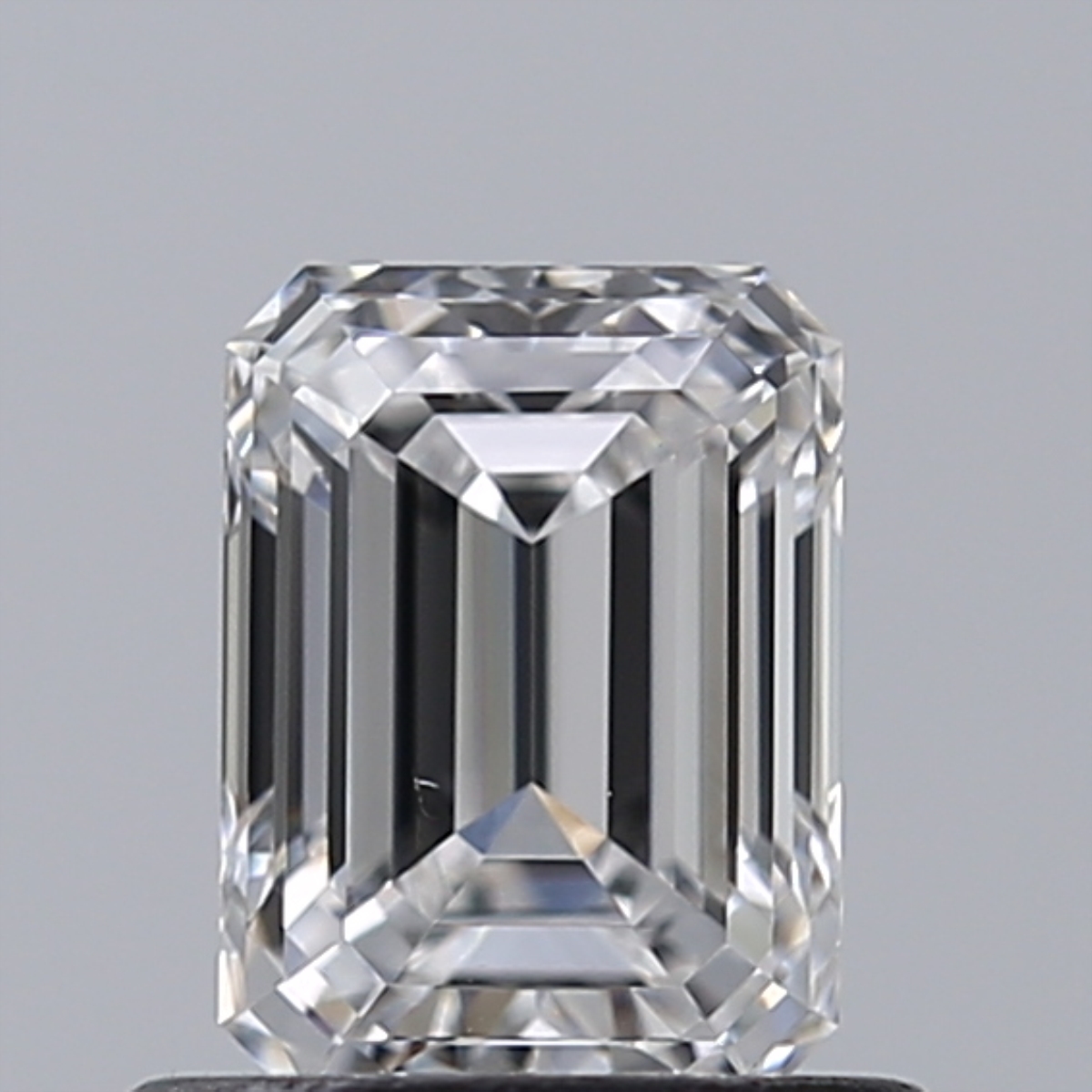 0.70 ct Emerald Cut Diamond : D / VS2