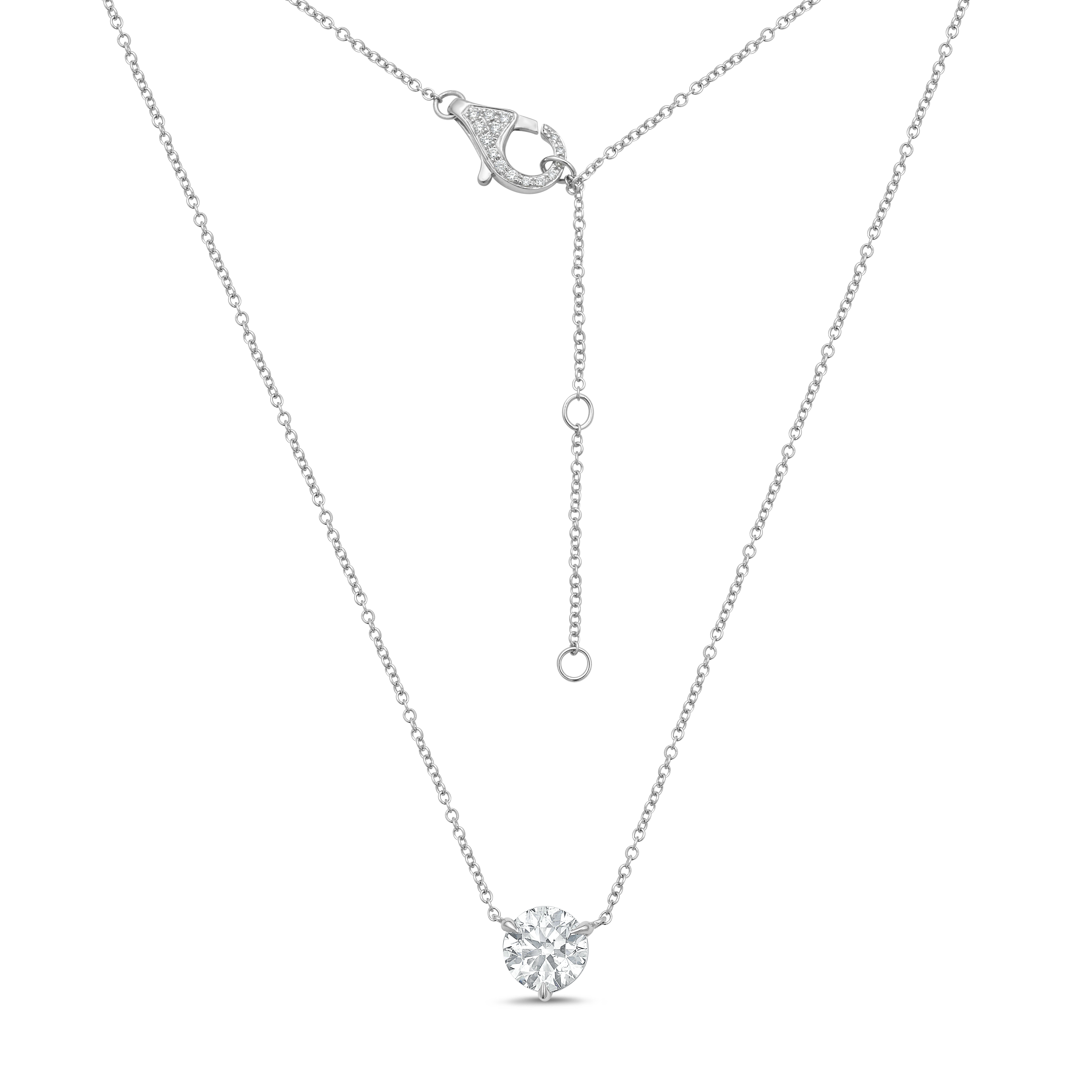 Pendants 18k WG Component: Diamond (31) 2.23ct Clasp (30) 0.21ct Center 2.02ct